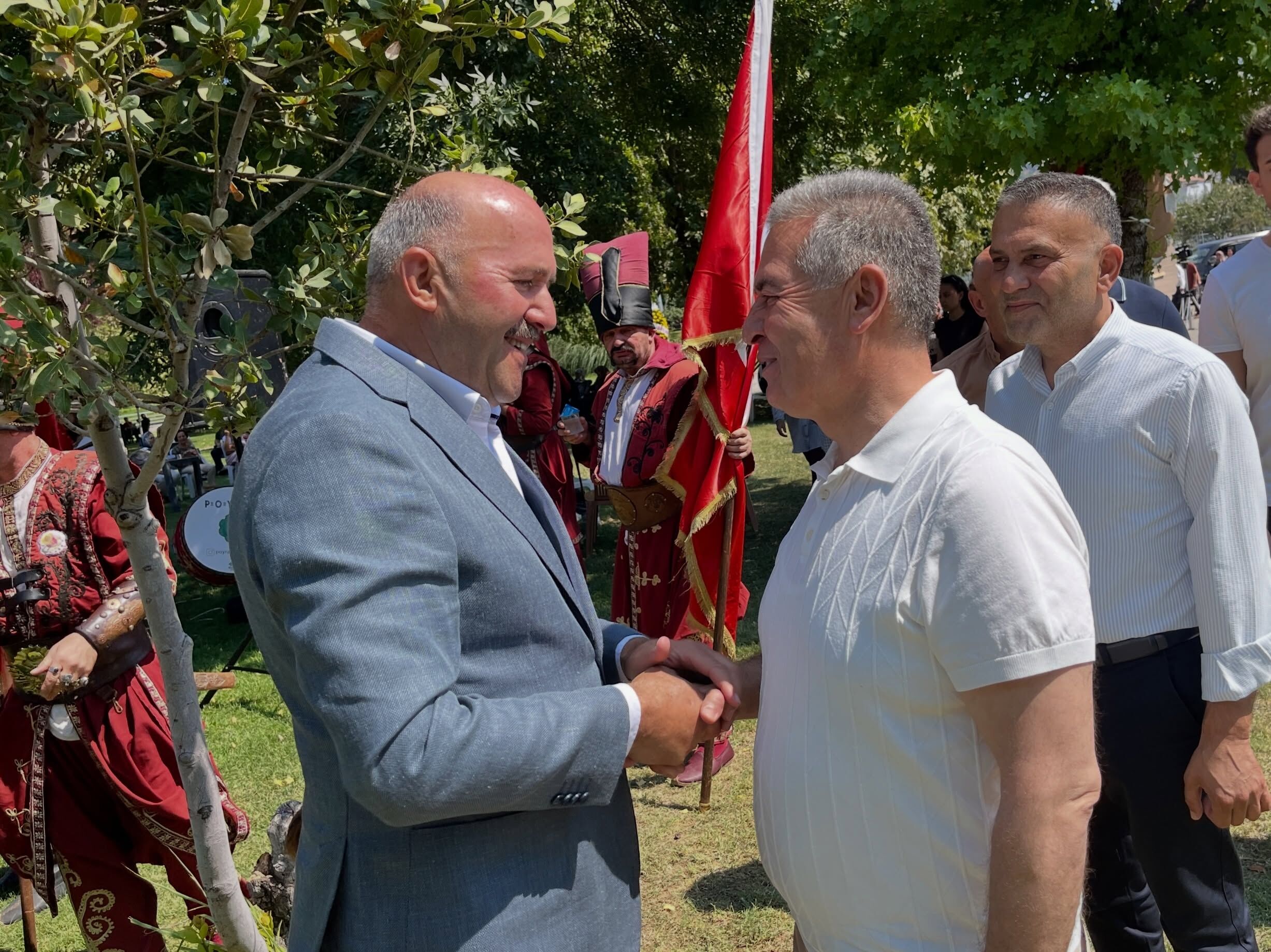 Aydinda Eski Belediye Baskanin Mutlu Gunu 675821 Ee2400