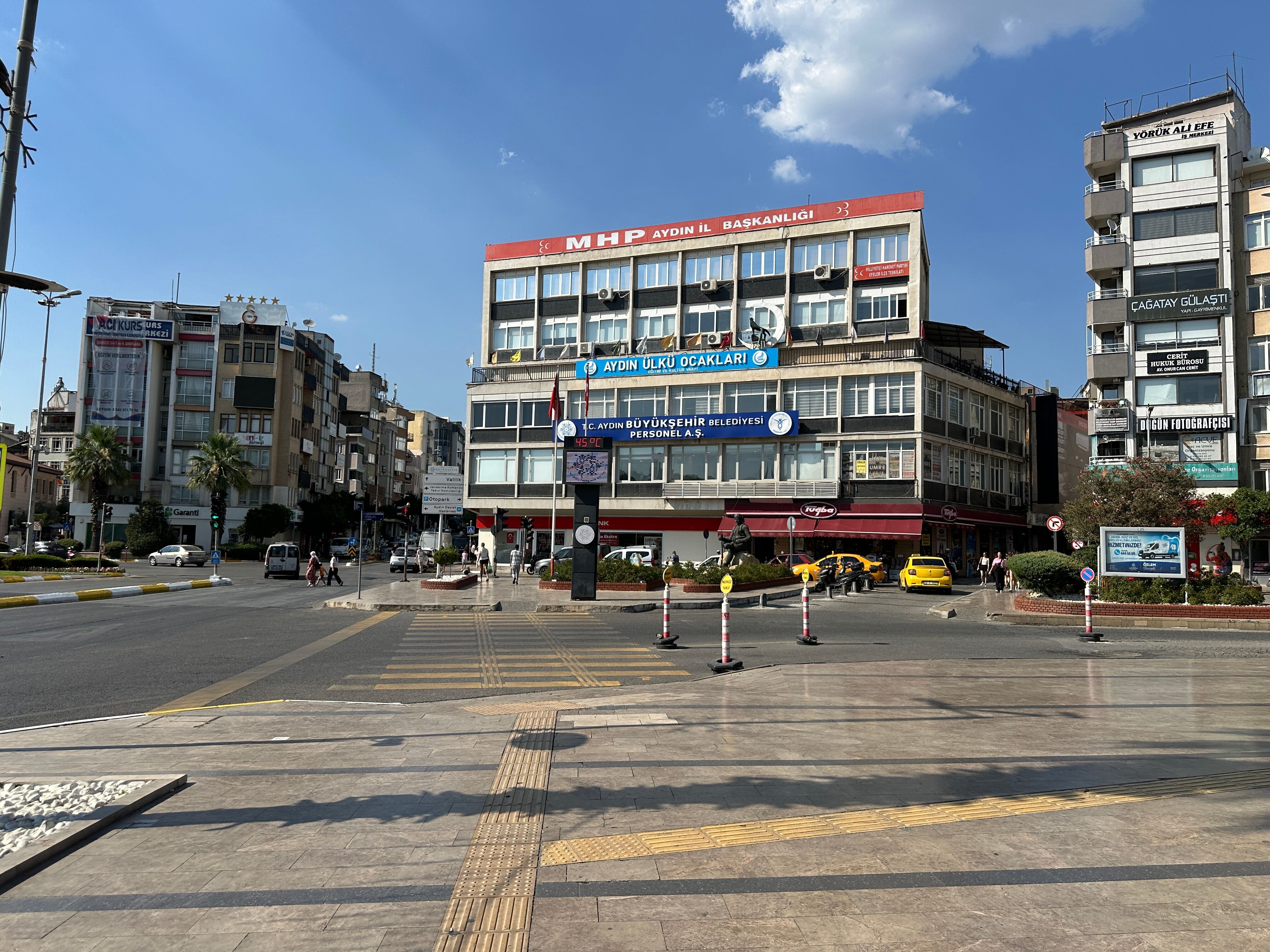 Aydinda Termometre 45 Dereceyi Gosterdi Sicak Hava Hayati Ol 679480 4D2C30