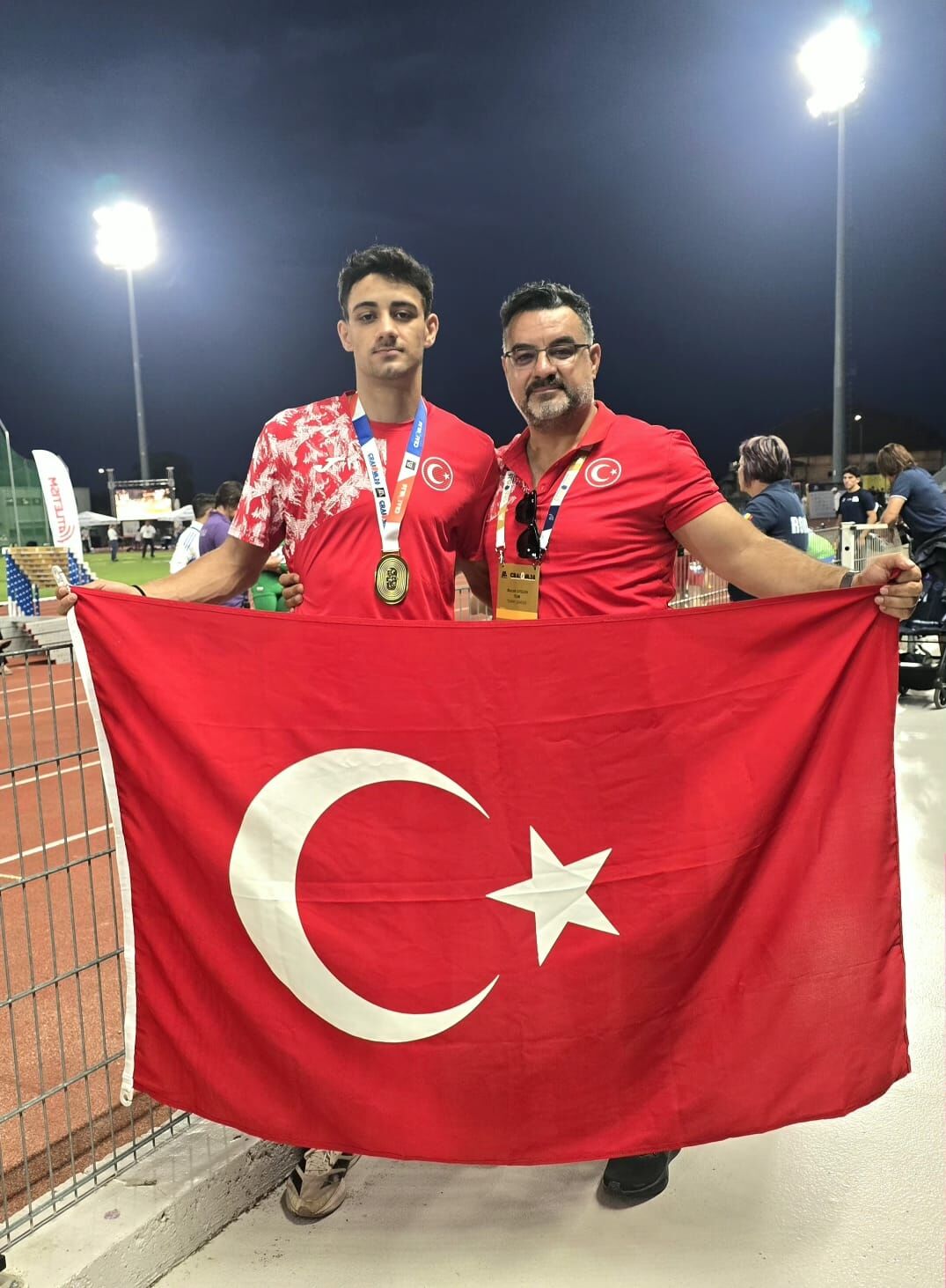 Balkan Sampiyonu Oldu Ayni Gun Iki Kez Turkiye Rekoru Kirdi 677761 F30485