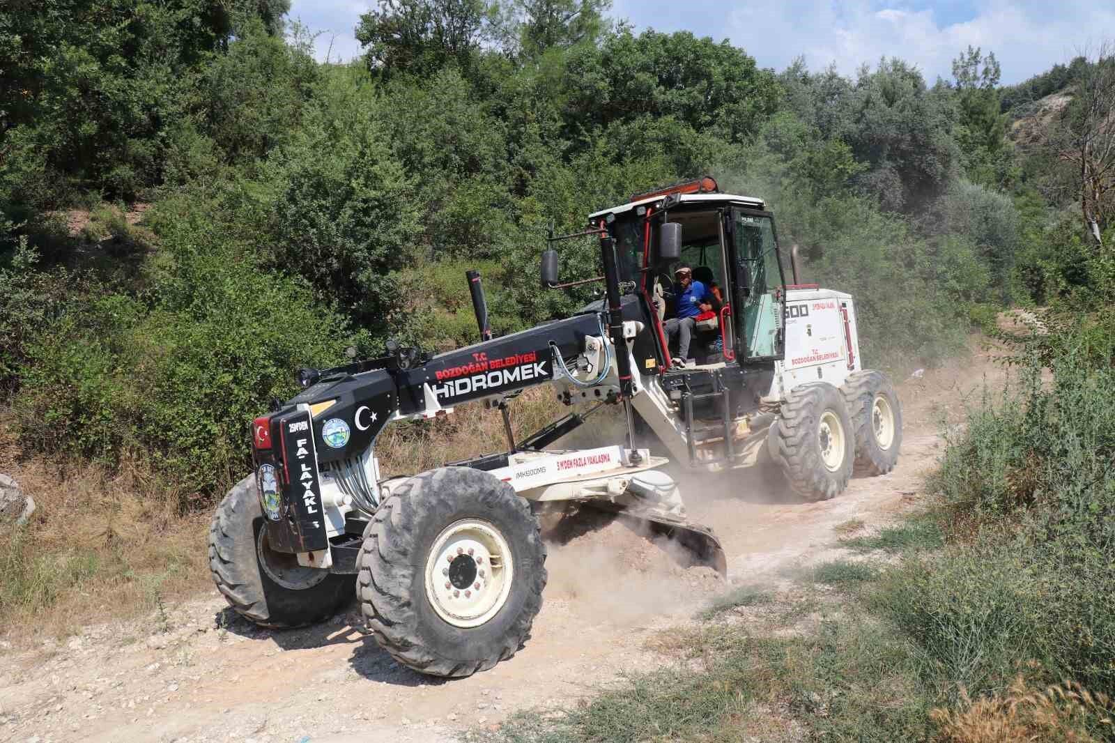 Bozdogan Belediyesi Nden Orencik Te Bahce Yolu Calismasi 1783581905197 203957