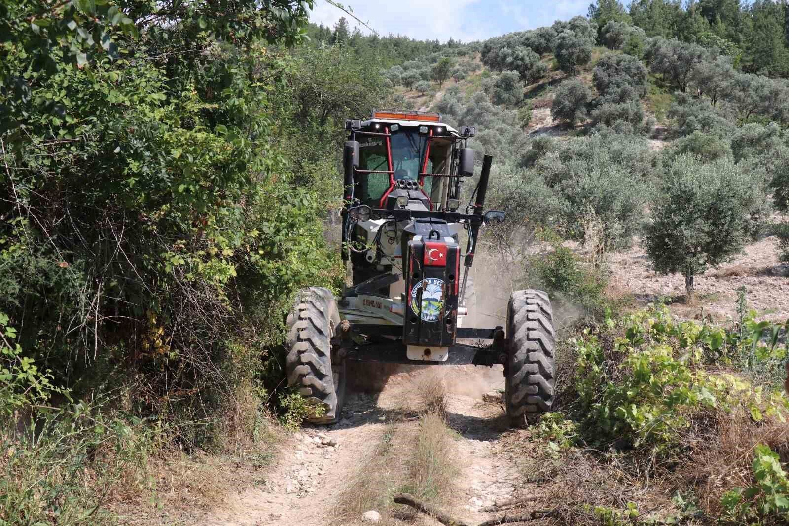 Bozdogan Belediyesi Nden Orencik Te Bahce Yolu Calismasi 1783581906672 895947