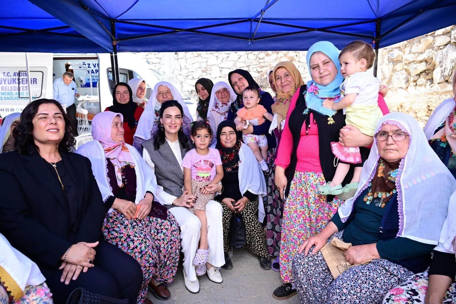 Cercioglu Ve Saribas Mobil Dis Poliklinigi Hizmetini Yerinde 676163 9B035A