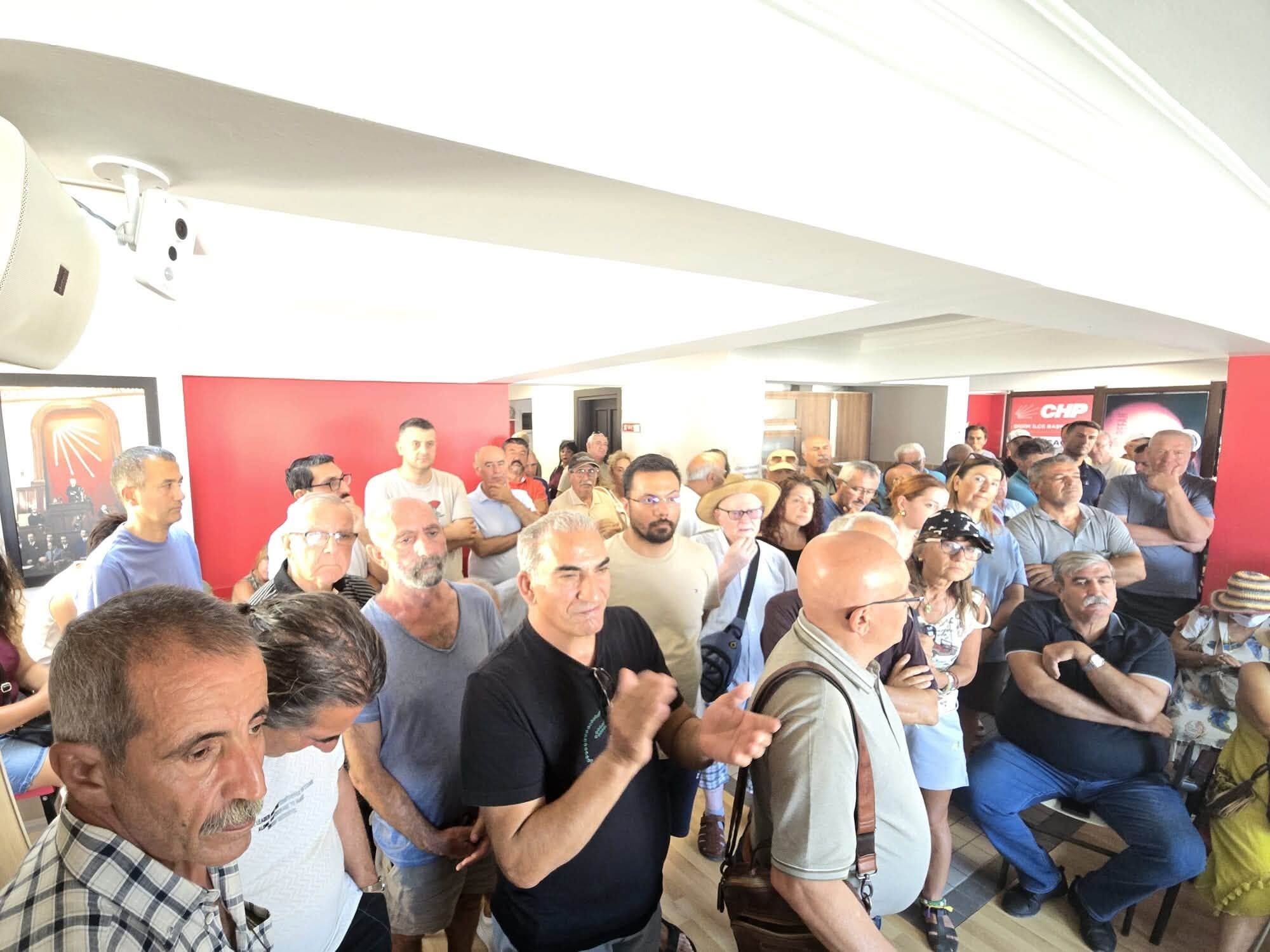 Chp Didimde Orgut Iradesi Toplantisi Ilce Baskani Demirden S 676575 8B20Ec