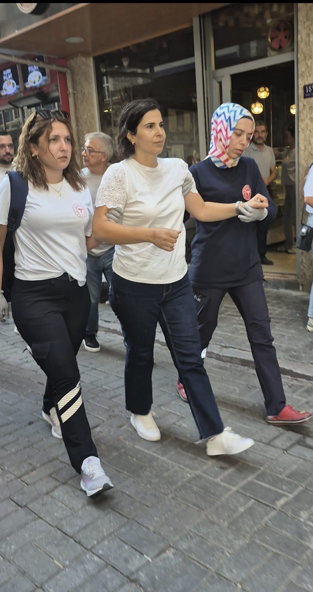 Chp Il Sekreteri Saatcinin Konusmasi Sirasinda Fenalasti 678771 6Af3E4