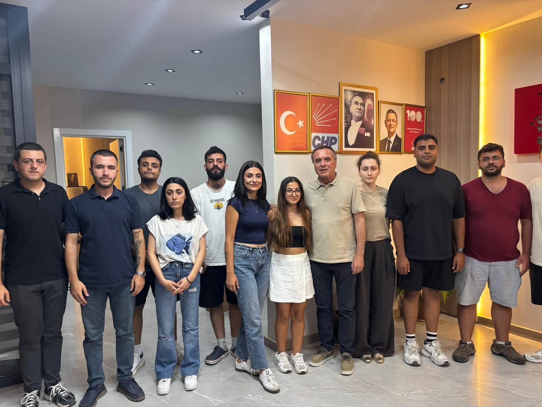 Chp Kusadasinda Irade Nobeti Devam Ediyor 678528 E7D1B6