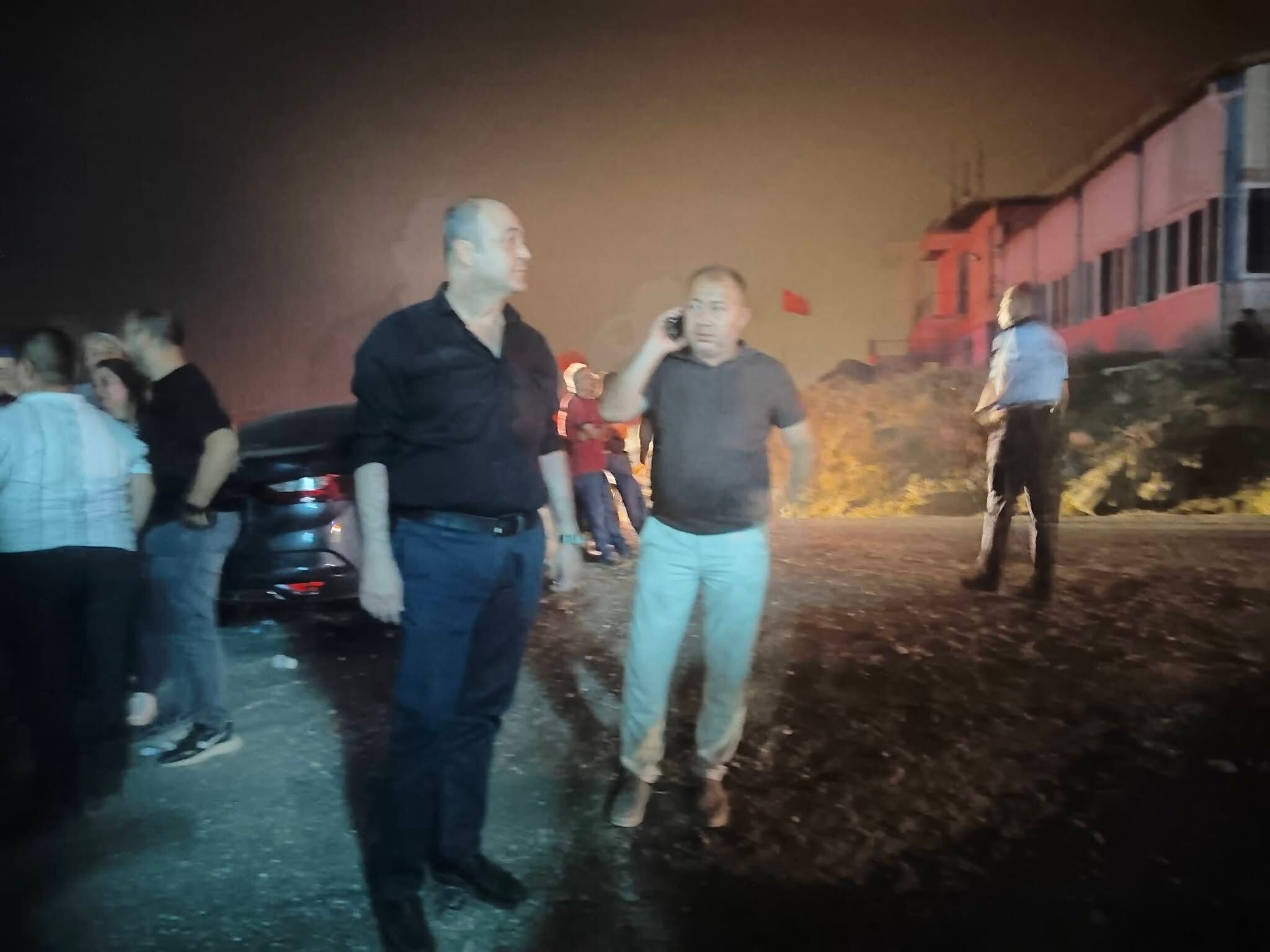 Cinede Veteriner Hekimler Yangindan Kurtarilan Hayvanlar Ici 682858 7504C9