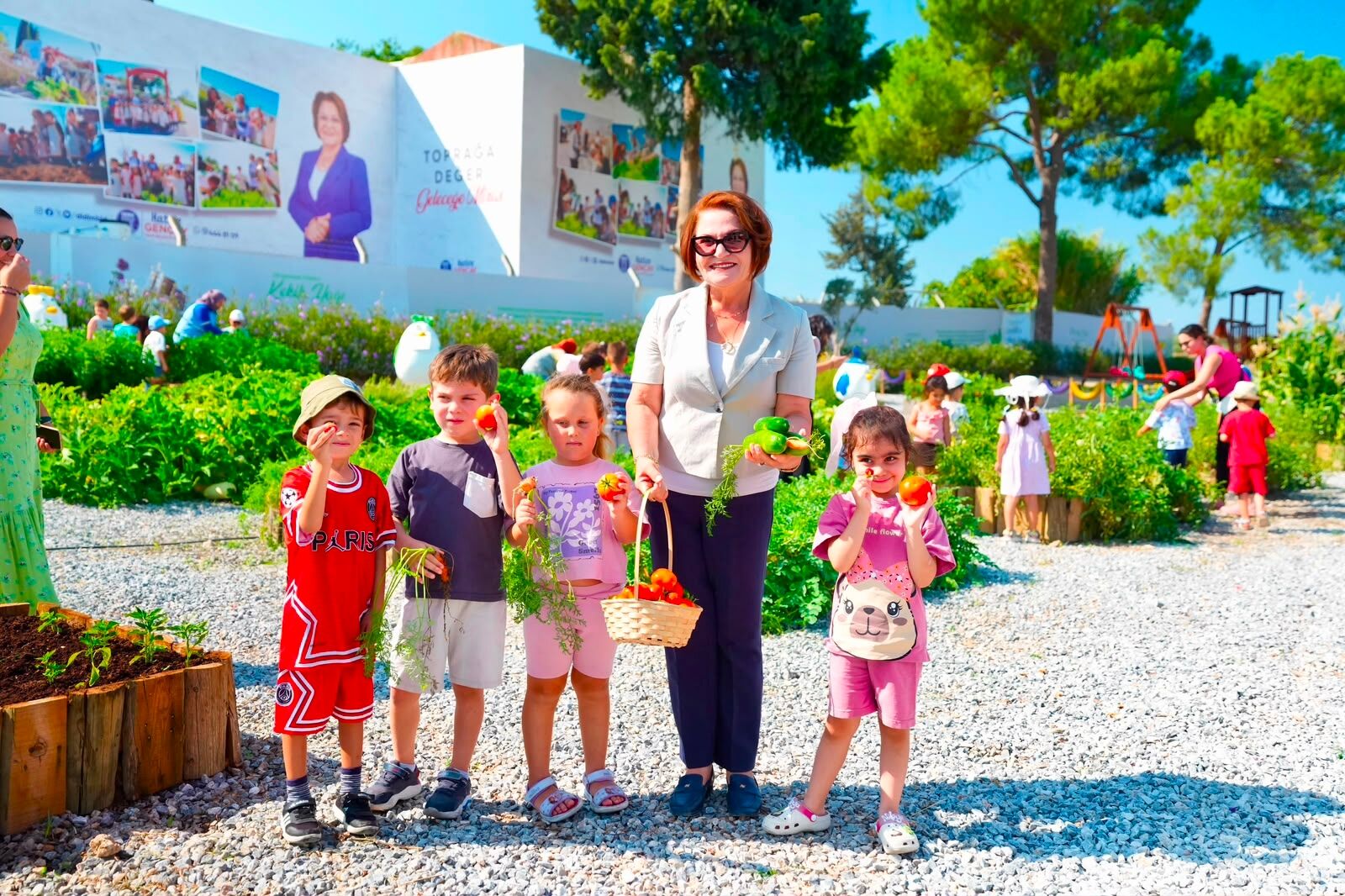 Didim Belediyesi Tarim Parkinda Minikler Hasat Deneyimi Yasa 680978 813Dc6