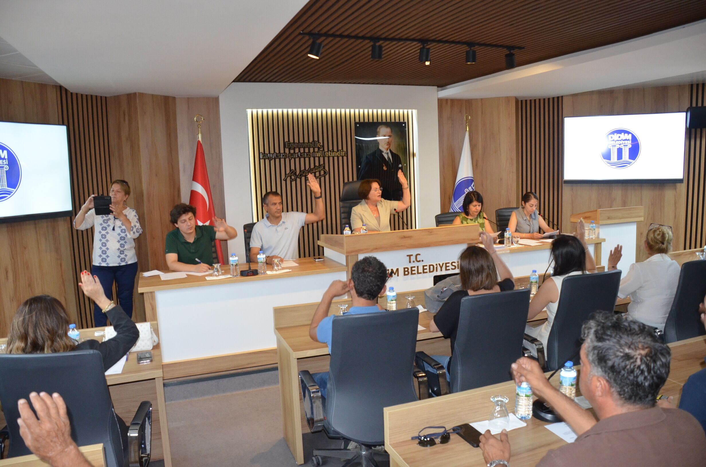 Didim Meclisi Cop Araci Icin Olaganustu Toplandi 678350 A0Fd71