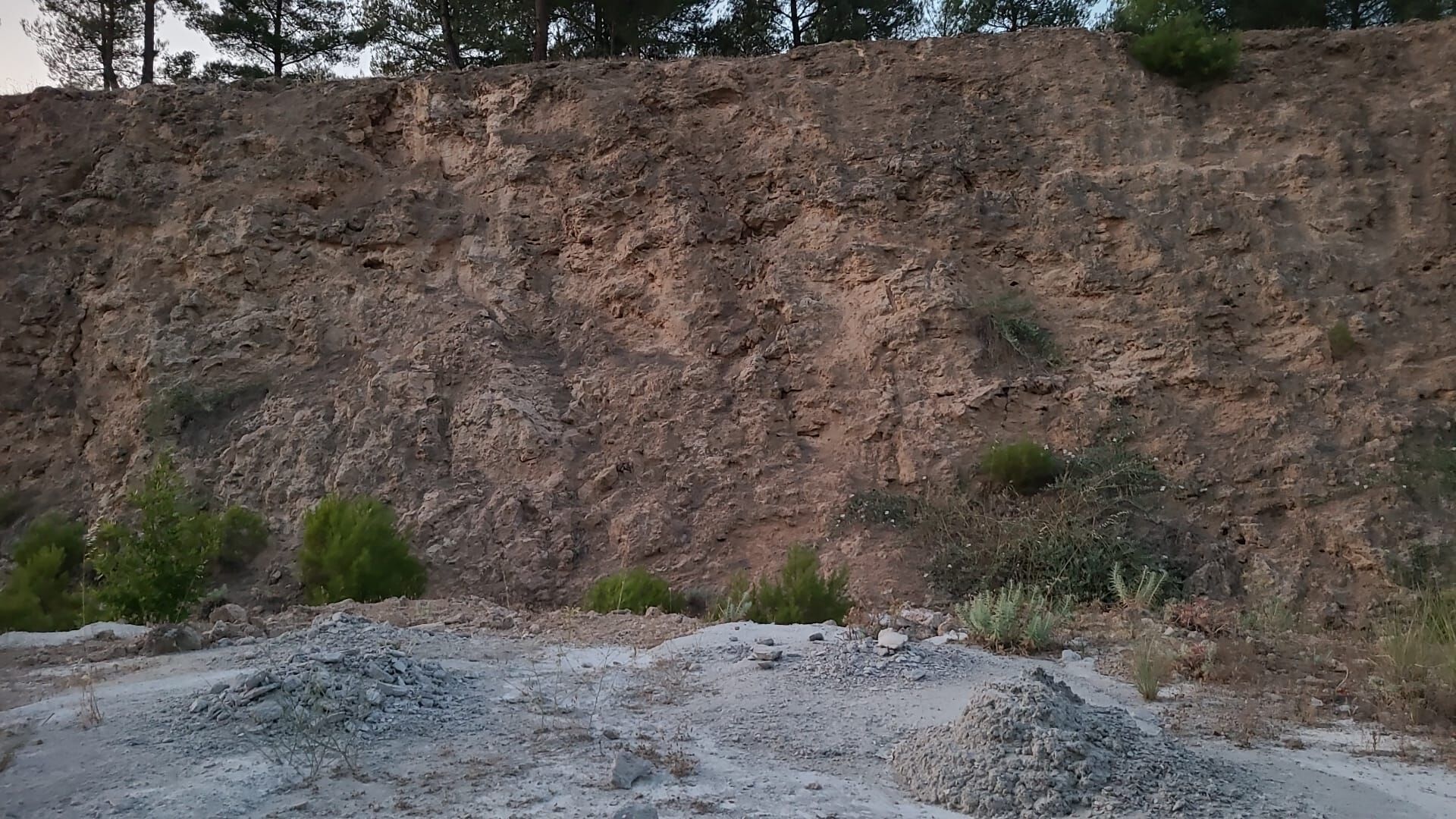 Dogaya Beton Atik Skandali Vatandaslar Kare Kare Goruntuledi 682920 112D40