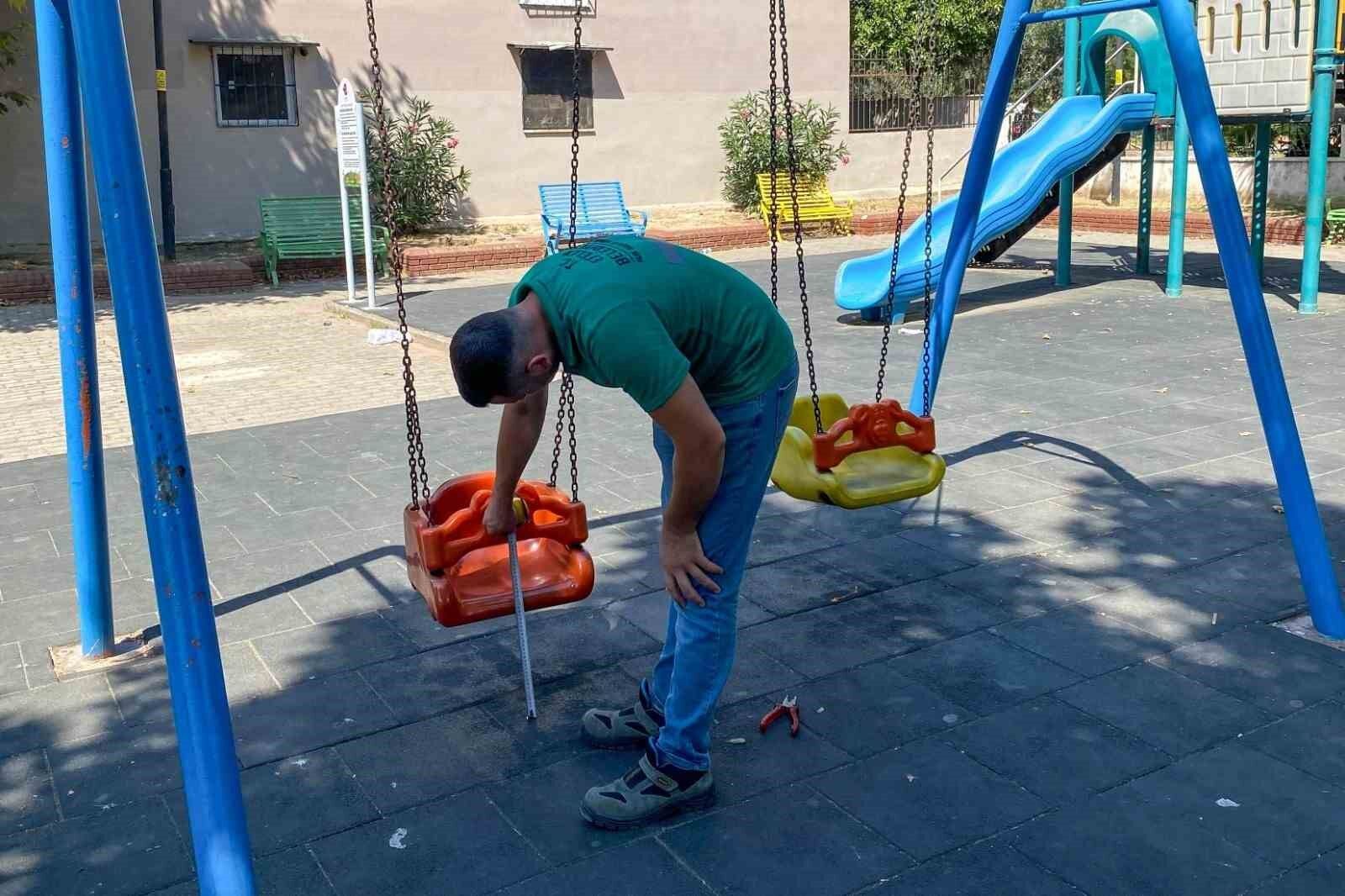 Efeler De Parklar Ve Yesil Alanlar Bakimdan Geciriliyor 1784544012486 568883