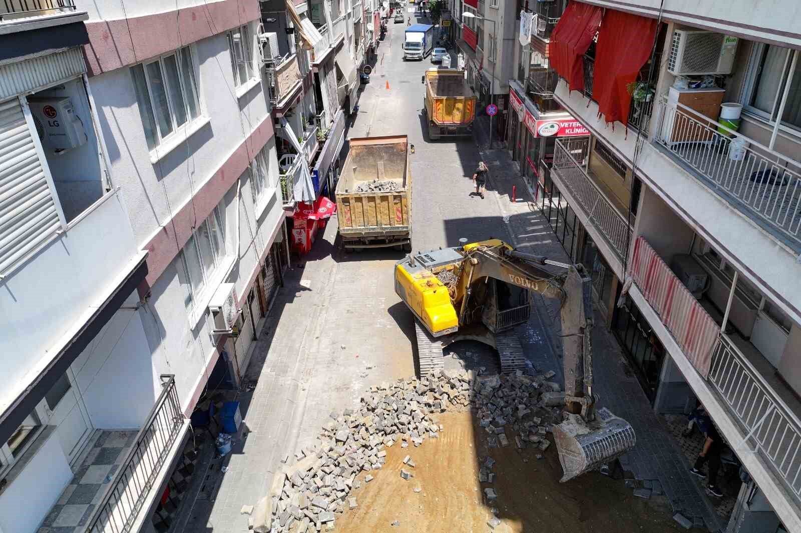 Efeler De Yol Yenileme Calismalari Hiz Kesmiyor 1783428307891 925451