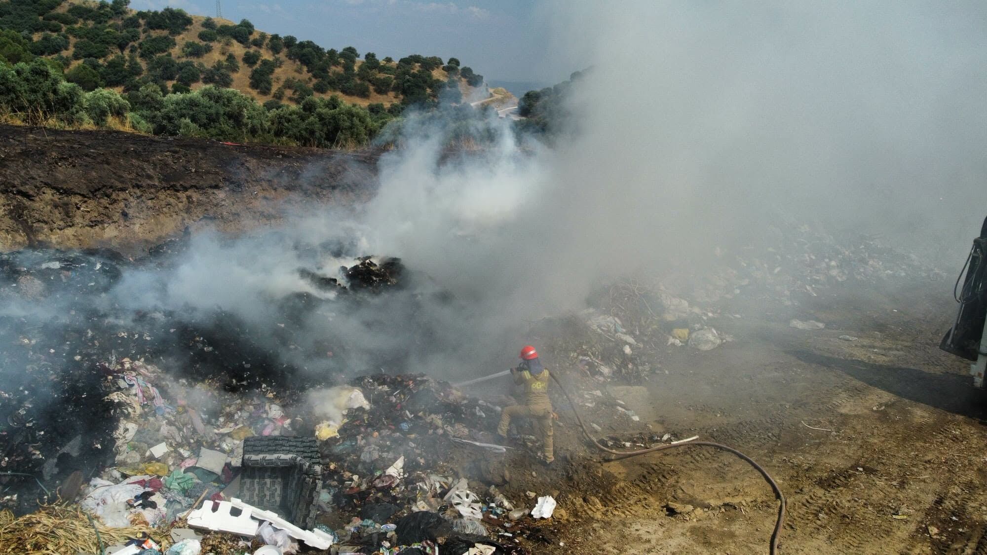 Ekipler Zamanla Yaristi Kuyucakta Yangin Panigi 675471 5205Ce