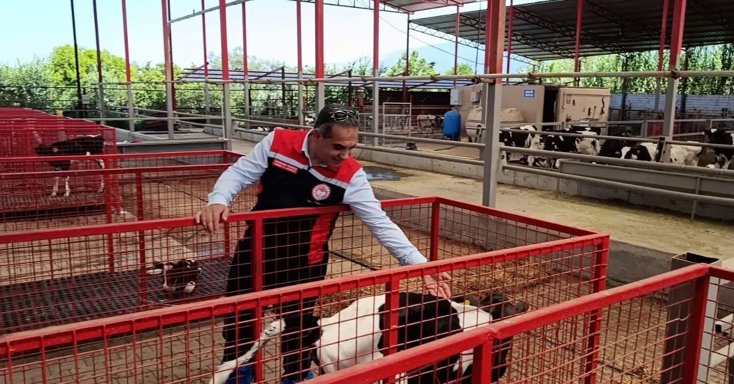 Esat Erguler Ciftliginin Kapilarini Acti Ari Isletmesi Mudur 679517 38Aa53