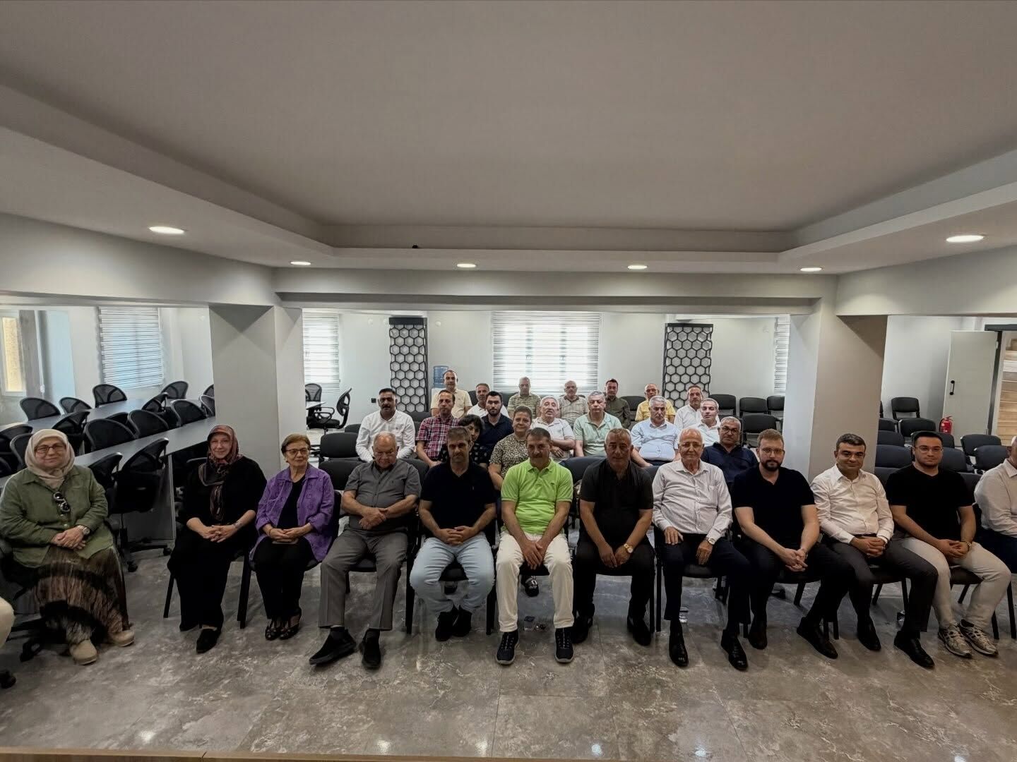 Eski Bakanlar Aydinda Bulustu 678211 Cbd5Af