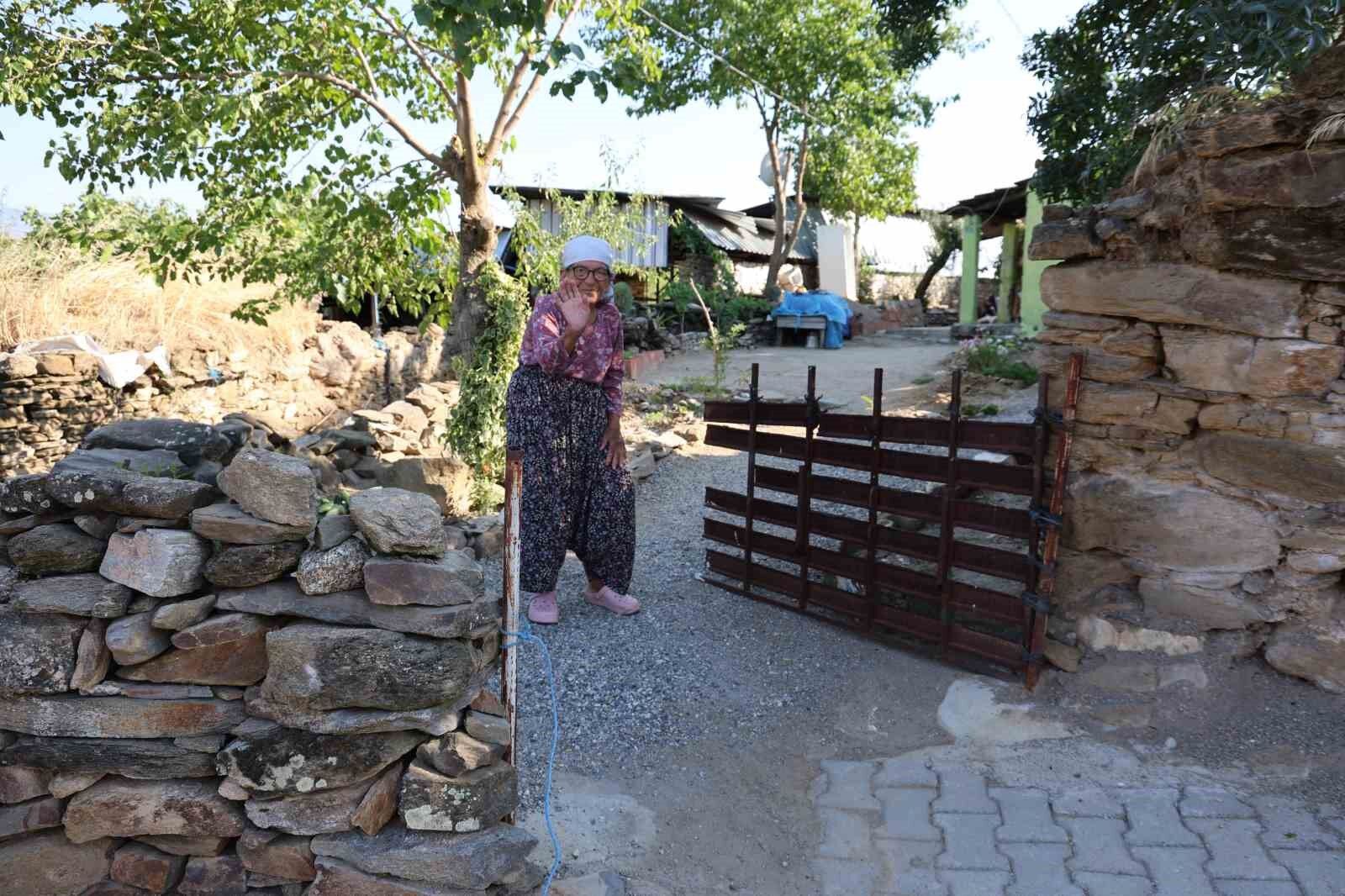 Hayatta Kimsesi Kalmayan Ummu Nine Yillardir Tuvalet Ve Banyoya Hasret Yasiyor 1785068118319 989605