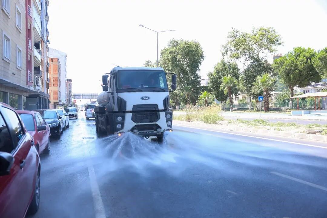 I Ncirliova Karayolunda Temizlik Calismalari Tamamlandi 1783579204208 853966