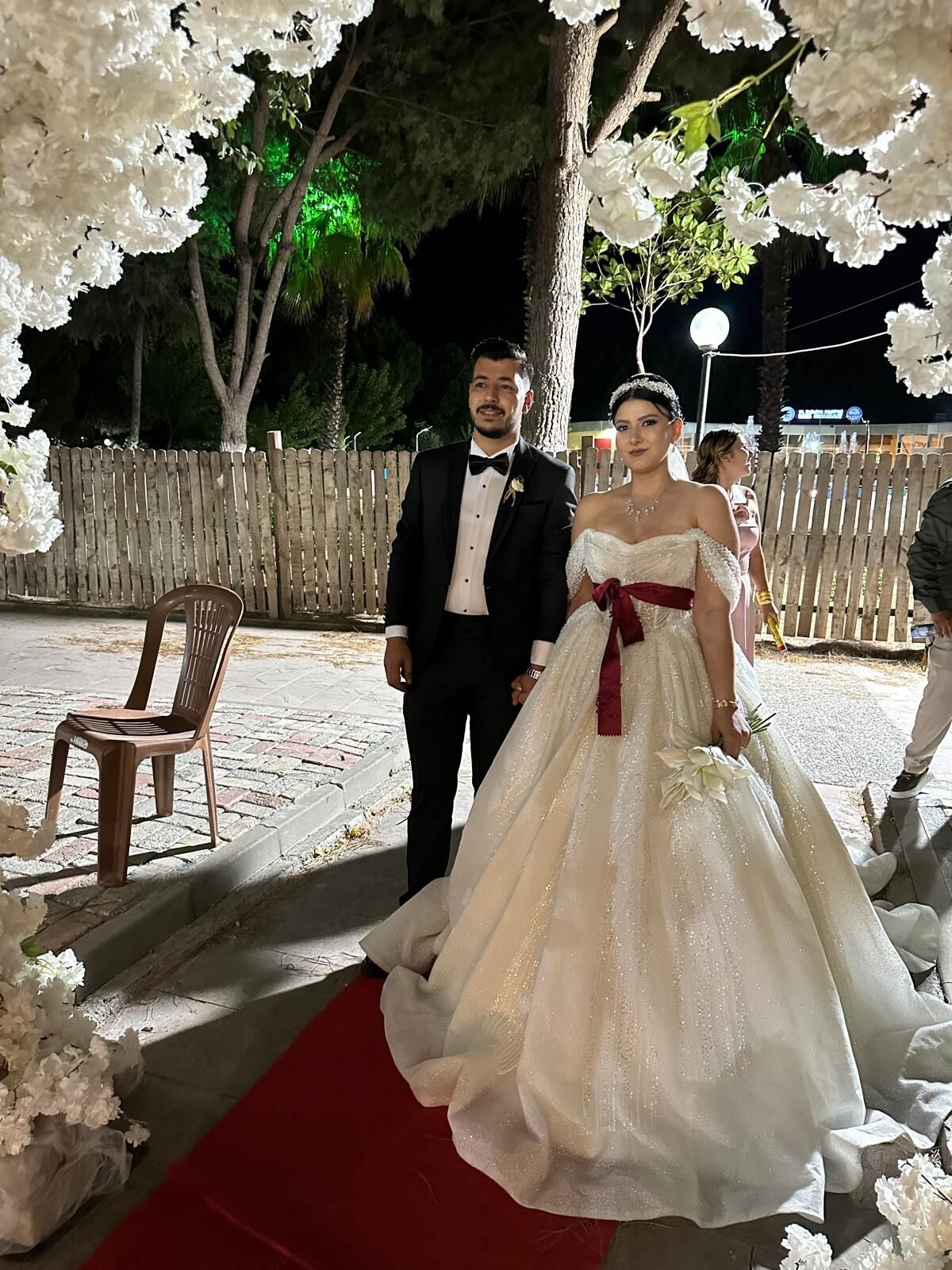 Incirliovada Yildizer Ve Karatay Ailelerinin Mutlu Gunu 681345 53514A