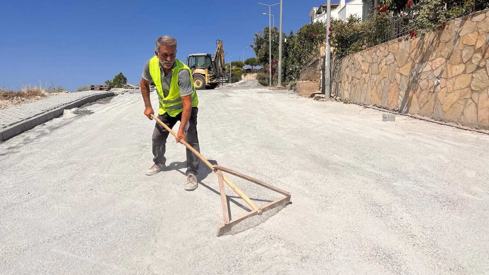 Kadinlar Denizi Mahallesinde Yol Yenileme Calismalarina Basl 676849 F7069A