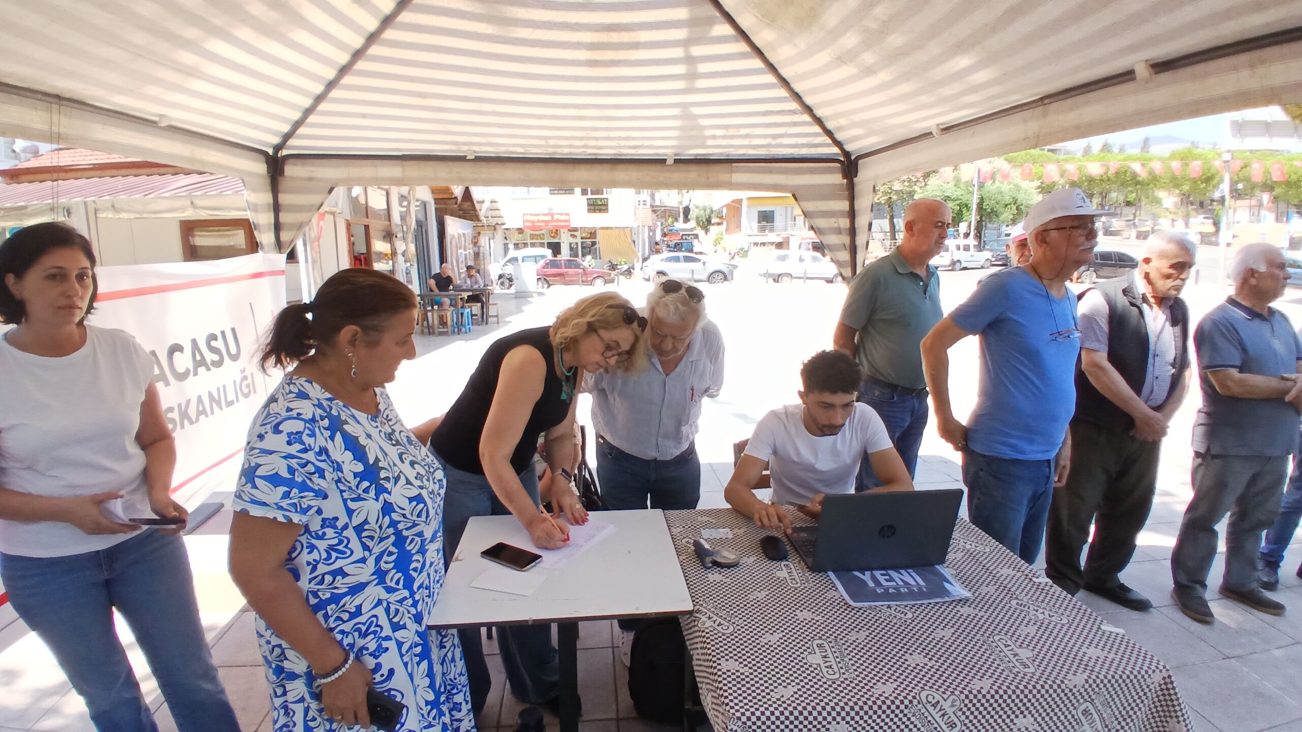 Karacasuda Yeni Partiye Katilim Ruzgari 81 Yasinda Ilk Kez P 682619 0D0B8F