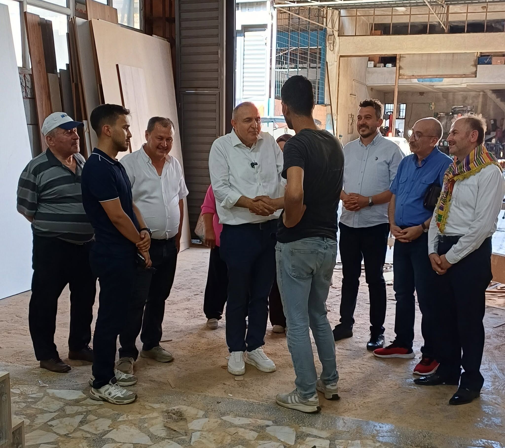 Karakas Koskte Esnaf Ve Vatandaslarla Bulustu 677874 845Ca2