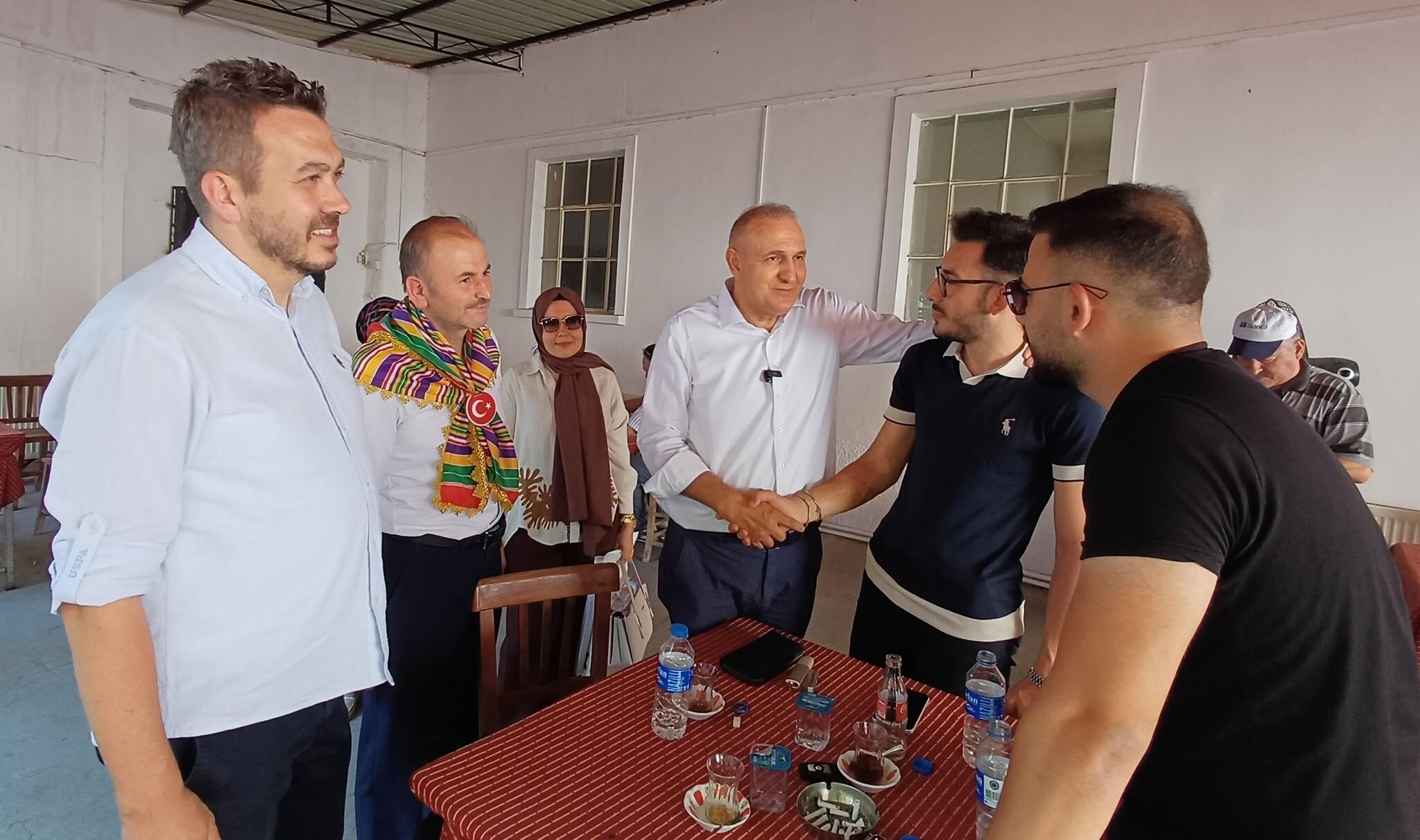 Karakas Koskte Esnaf Ve Vatandaslarla Bulustu 677874 D67567