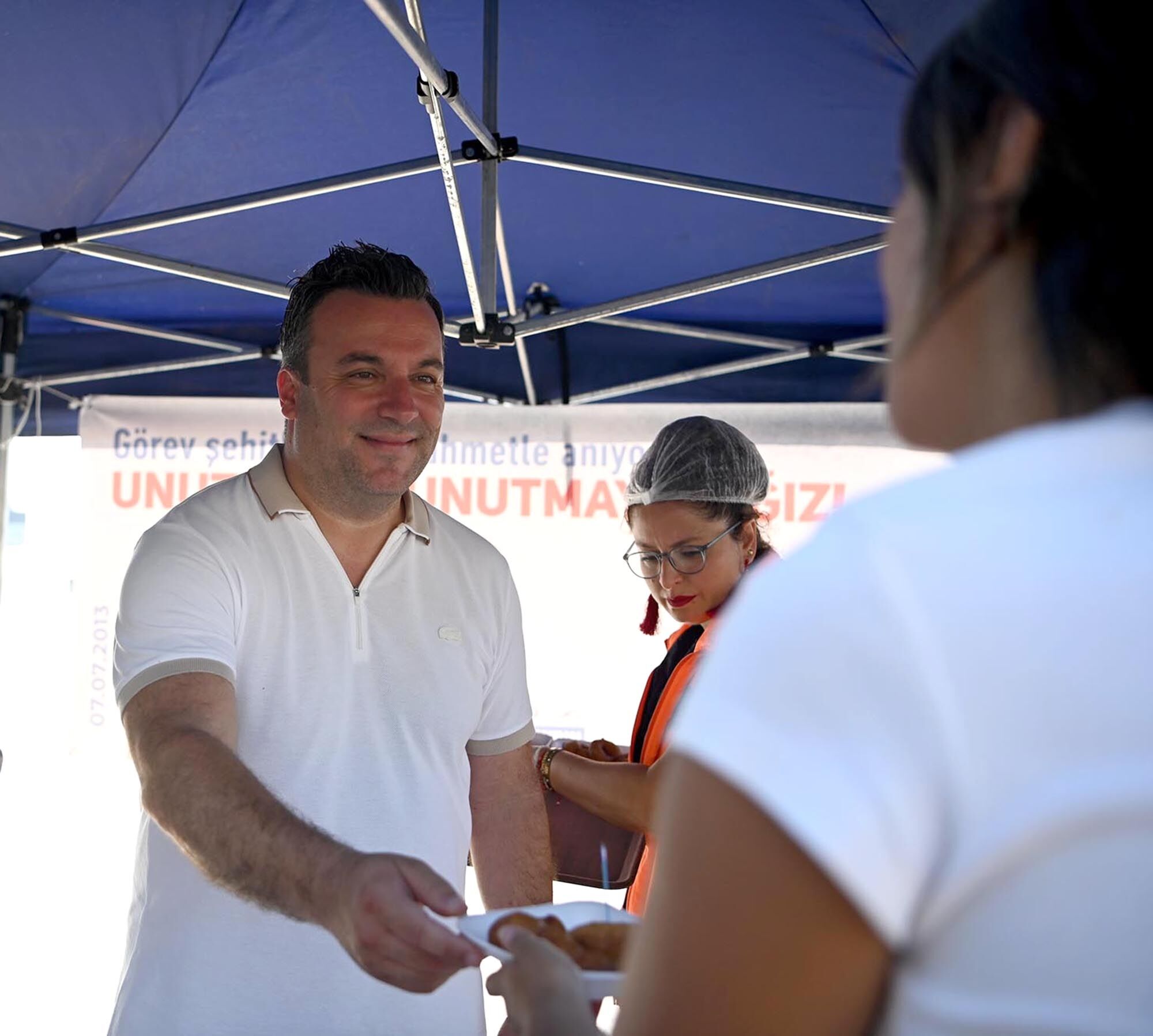 Kusadasi Belediyesi Gorev Sehitlerini Unutmadi 676700 00B530