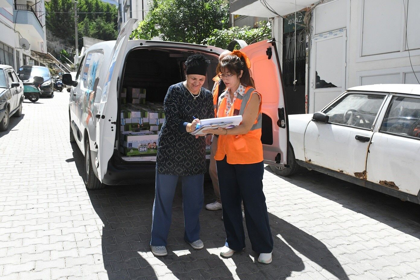 Kusadasi Belediyesi Nde Sut Destegi Yeniden Basladi 1784546112852 629510