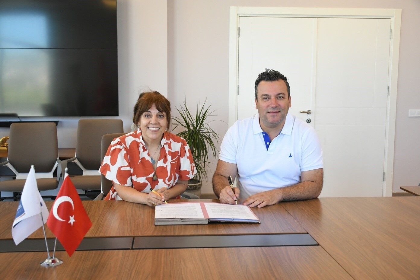 Kusadasi Belediyesi Nden Kadikalesi Anaia Hoyugu Kazilarina Kesintisiz Destek 1784097310936 481725