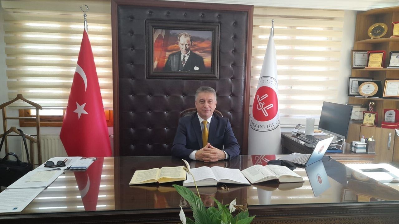 Kusadasi Muftulugunde Bayrak Degisimi 677925 83Eb63