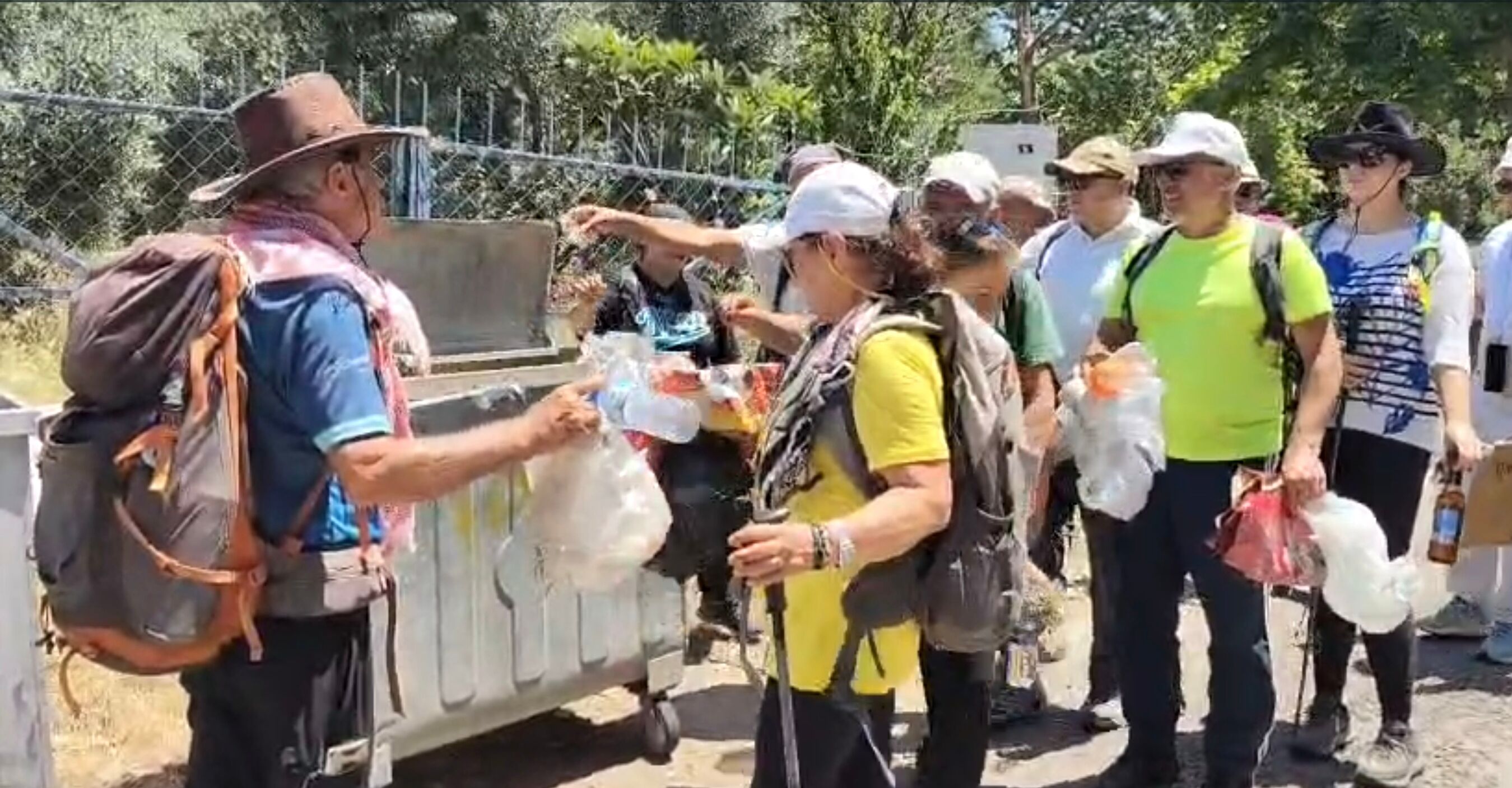 Kusadasina Yakismayan Goruntuler Isyan Ettirdi 678626 Aa2Fae