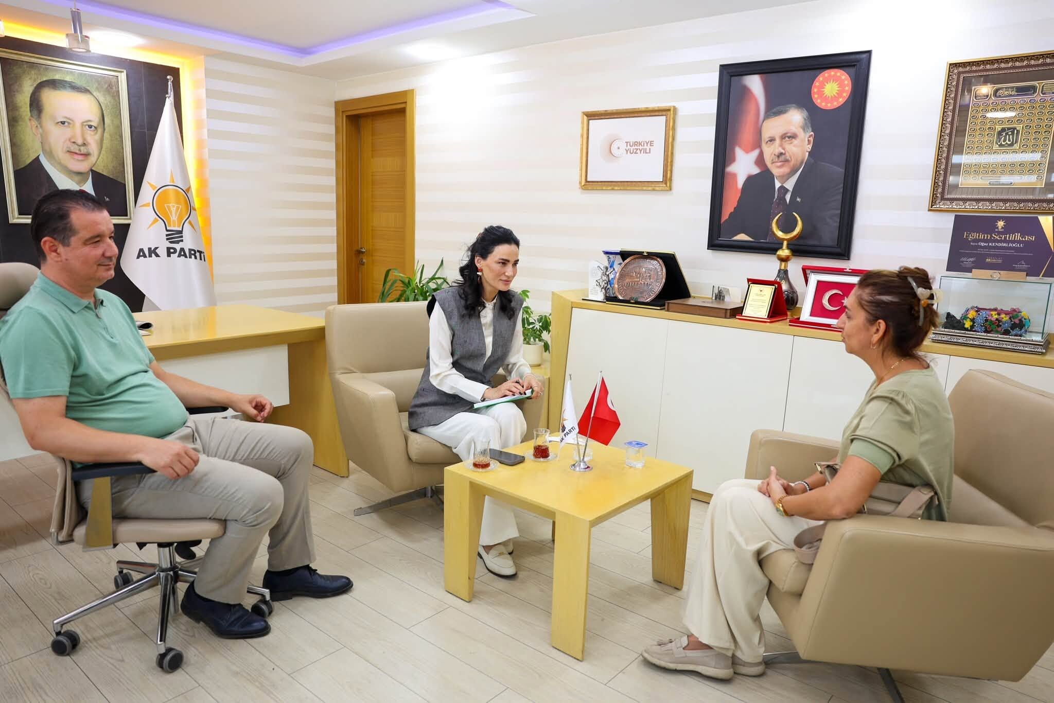 Milletvekili Saribastan Efelerde Gonul Bulusmasi 676195 A64269