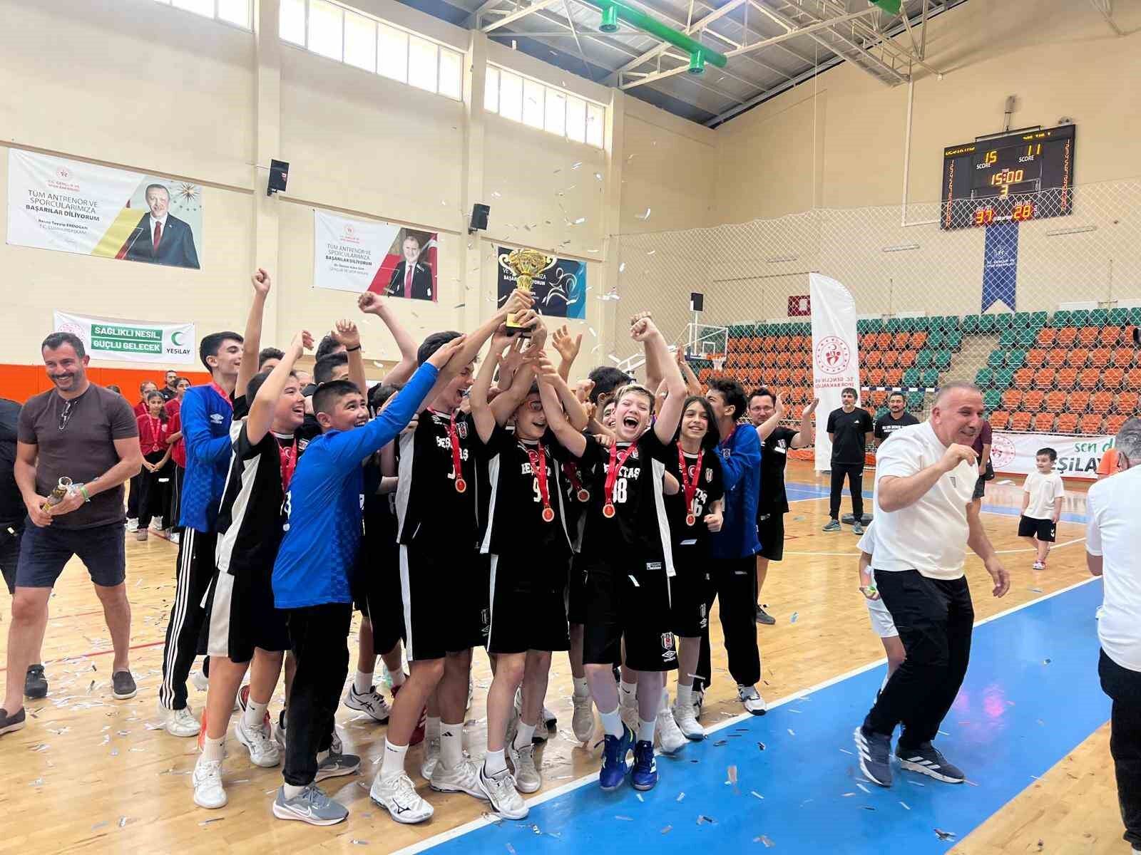 Minikler Hentbol Turkiye Sampiyonasi Kusadasi Nda Tamamlandi 1783232702708 212342