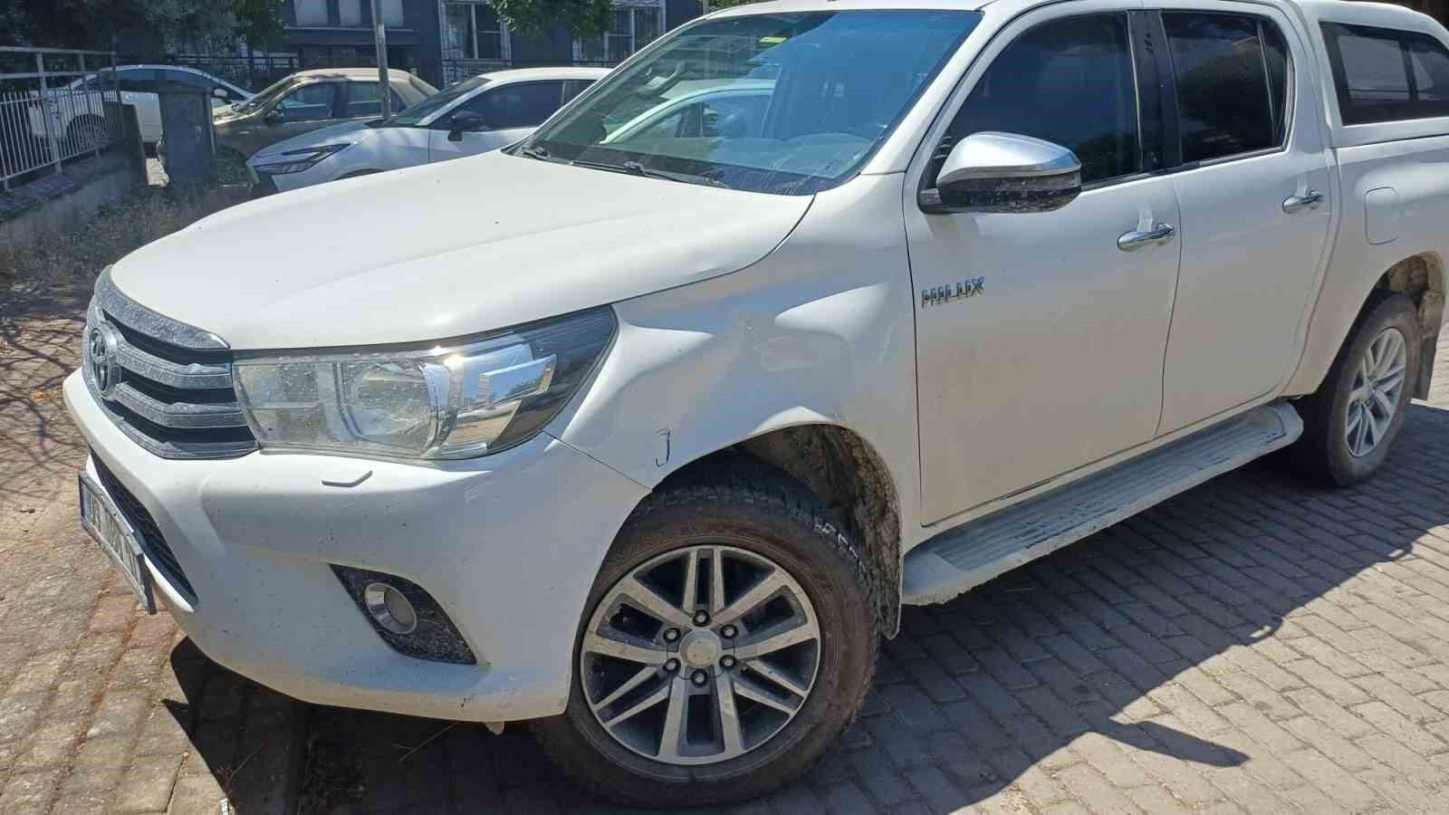 Motosiklet Ile Kamyonet Carpisti 2 Yarali 1783331111331 242636
