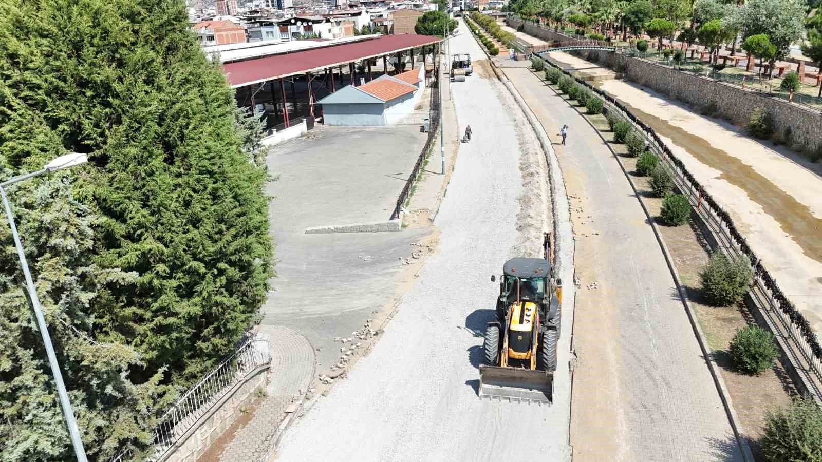 Nazilli Belediyesi Turan Mahallesi Nde Asfalt Calismalarina Basladi 1784710208233 131555