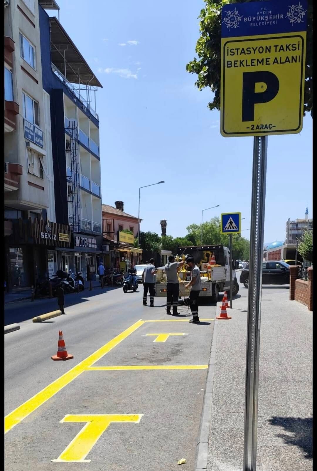 Nazilli Istasyon Taksi Duragina Soforler Mutlu Buyuksehir Ek 679405 9F297A