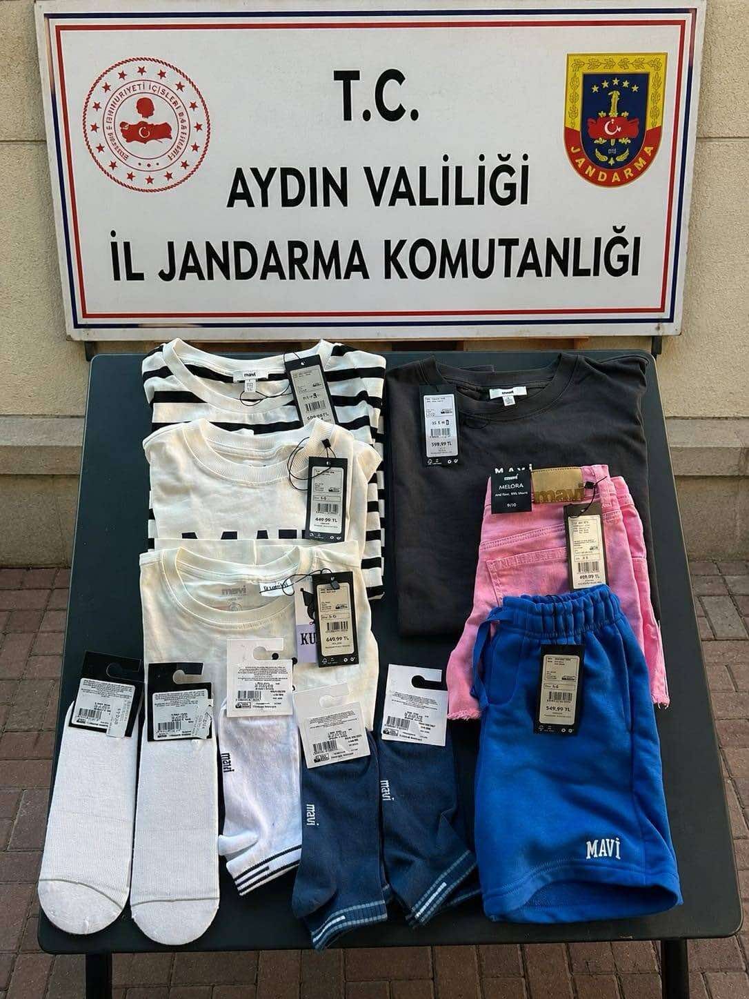 Nazillide 10 Bin 500 Liralik Kiyafet Calan Hirsiz Yakalandi 676250 63F9A7