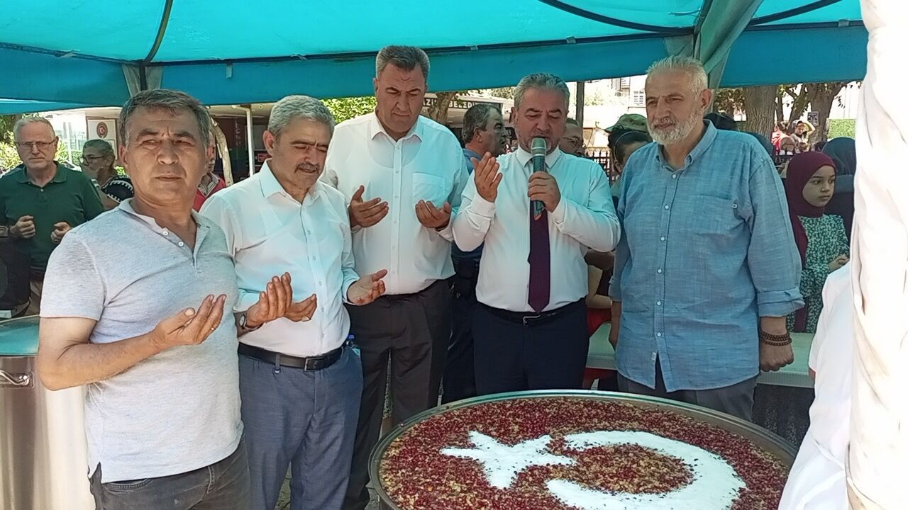 Nazillide 30 Bin Kisiye Asure Ikrami 675178 40C834
