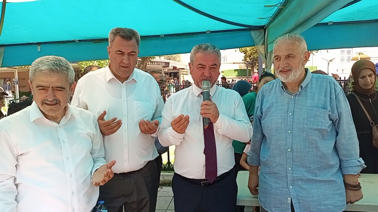 Nazillide 30 Bin Kisiye Asure Ikrami 675178 Aae649