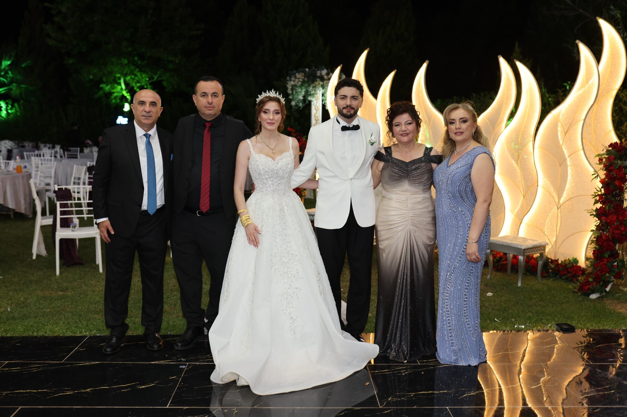 Nazillide Masal Gibi Dugun Kubra Ve Hayrettin Omurluk Mutlul 674819 7C988F