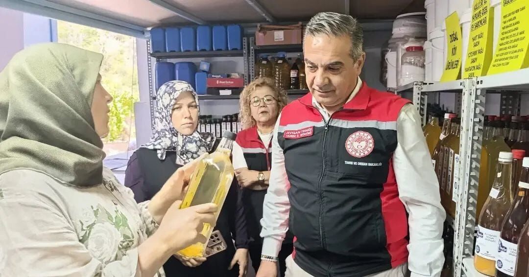 Topraktan Dogan Basari Nazillinin Kadinlari Ureterek Kazaniy 681636 D716Bf