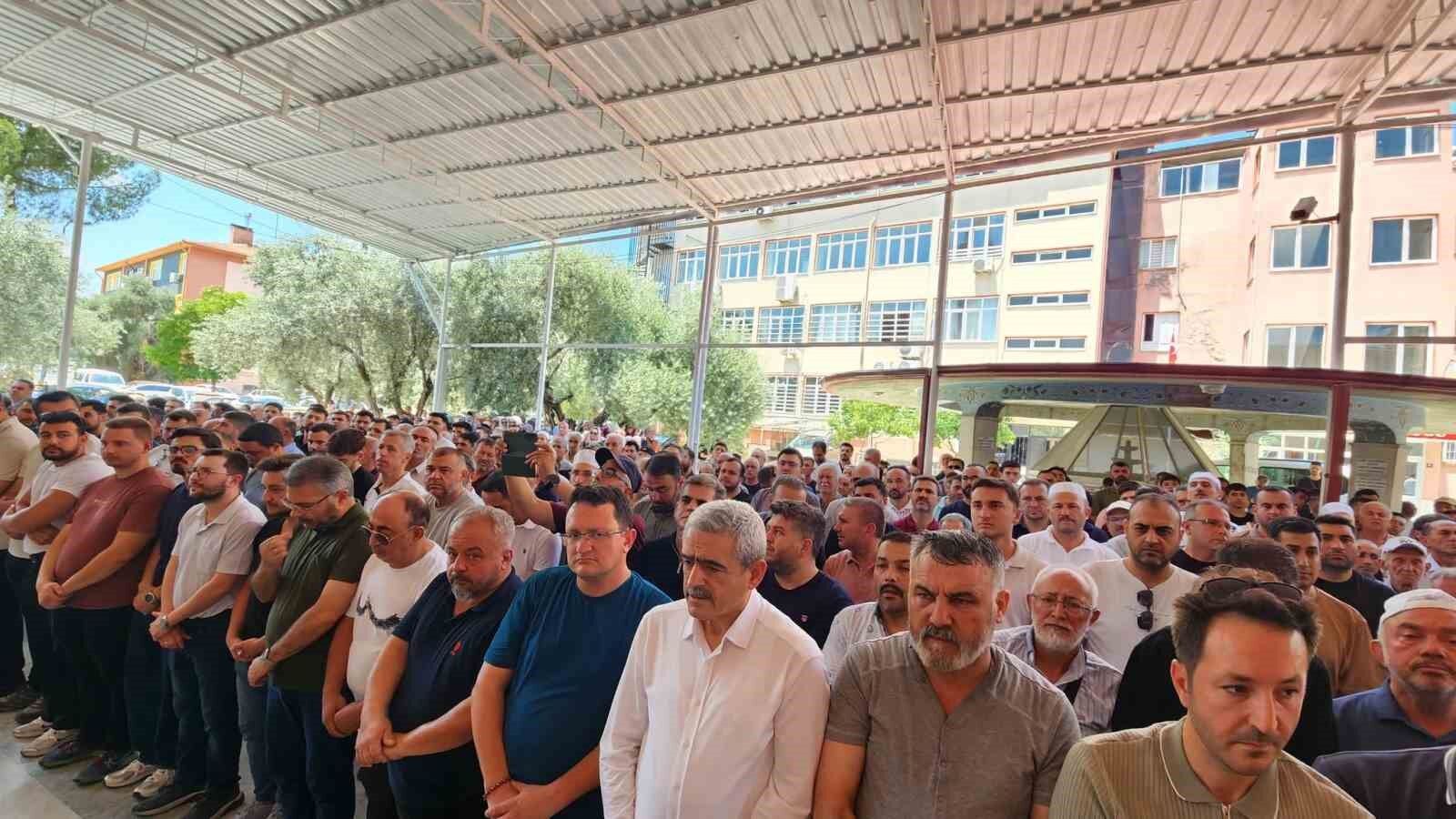 Trafik Kazasinda Hayatini Kaybeden Acar Dualarla Topraga Verildi 1783254906929 664481