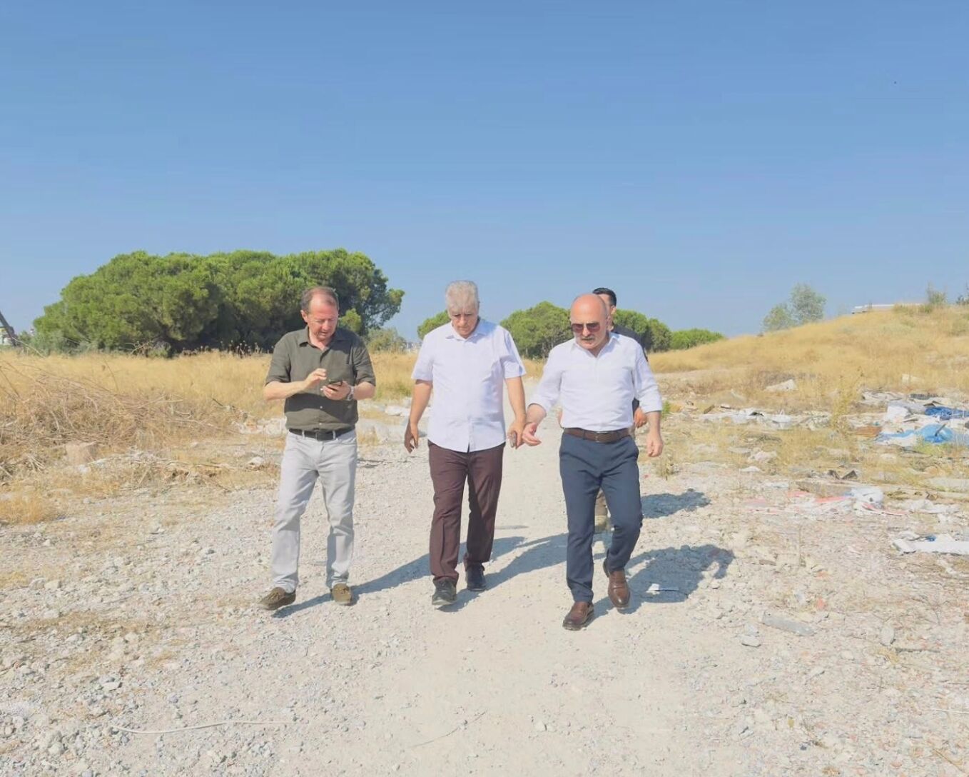 Vali Varol Kusadasinda Yeni Egitim Kompleksini Gezdi 680130 552778
