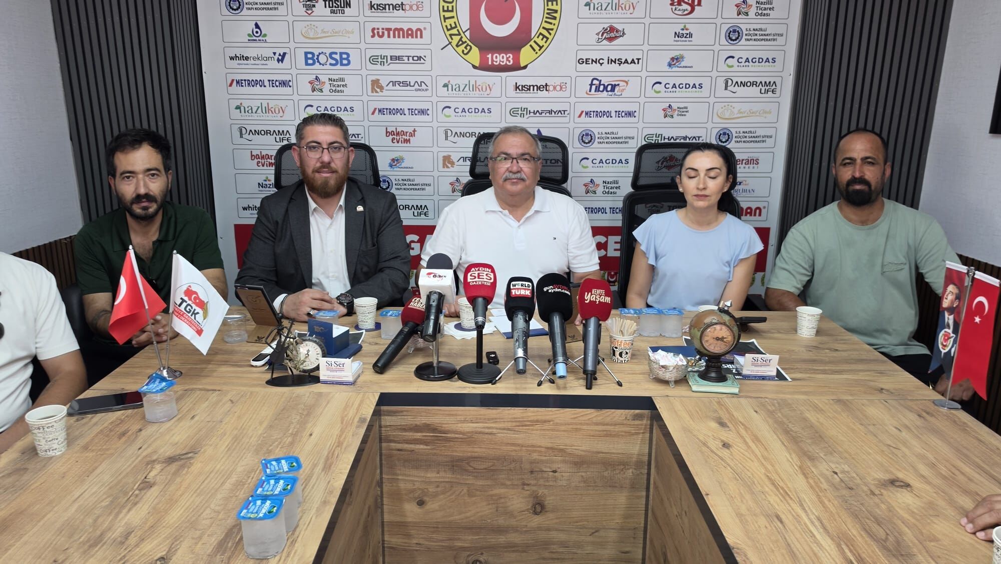 Yeni Partili Bulbulun Ilk Ziyareti Ngc Oldu Chpnin Devami De 683005 E9Fad0