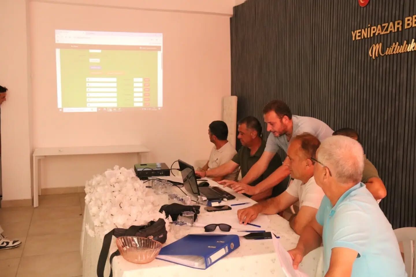 Yenipazarda Hali Saha Turnuvasi Heyecani 675301 Cfb966