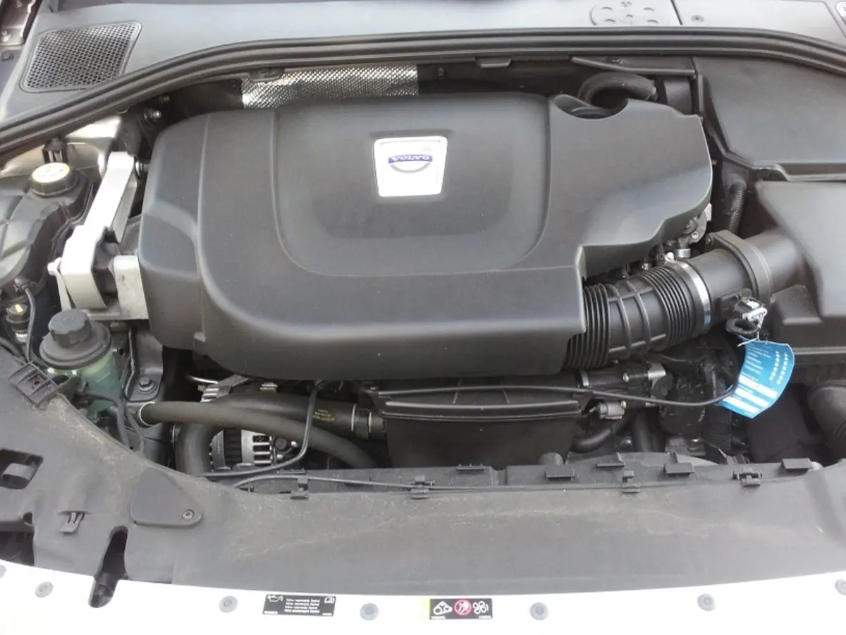2.4 D5 (Volvo)