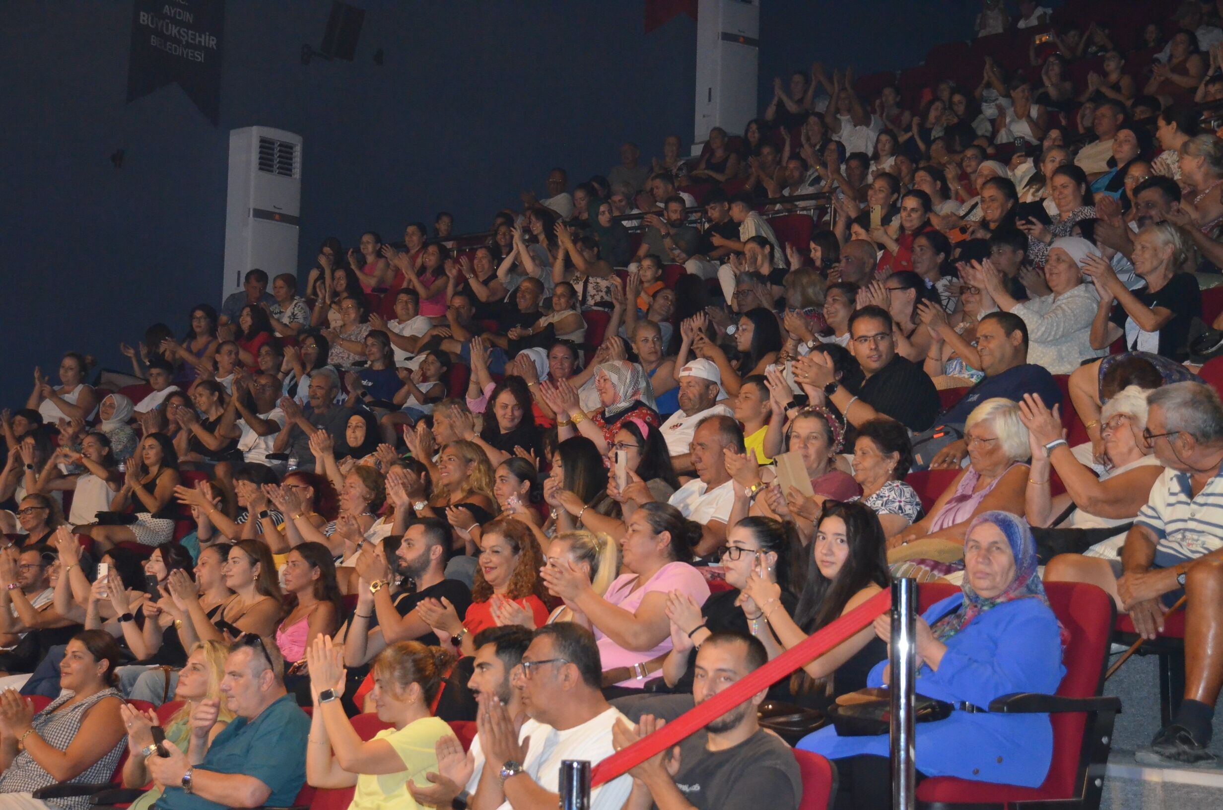 Aydin Bsbden Yaz Konserleri Ruzgri Bilal Sonses Didimlileri 684575 D34306