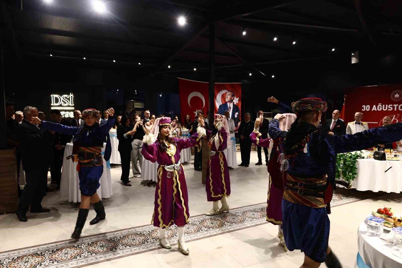 Aydin Da Zafer Bayrami Resepsiyonu Gerceklestirildi 1788121502744 196947