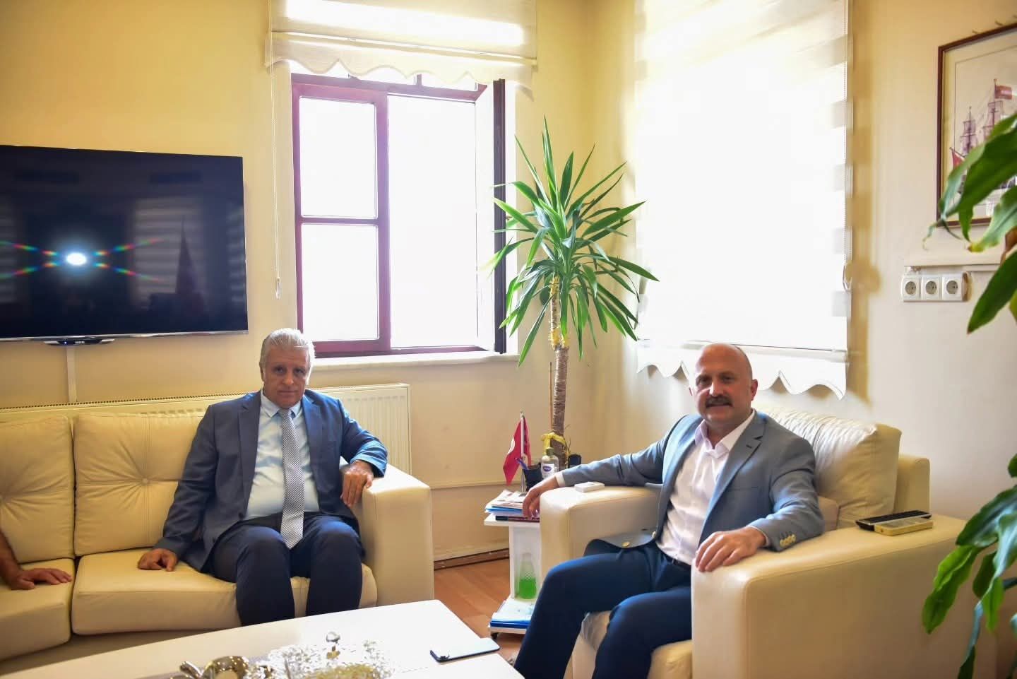 Aydin Valisi Dr Varoldan Kaymakam Keklike Ziyaret 687017 77E575