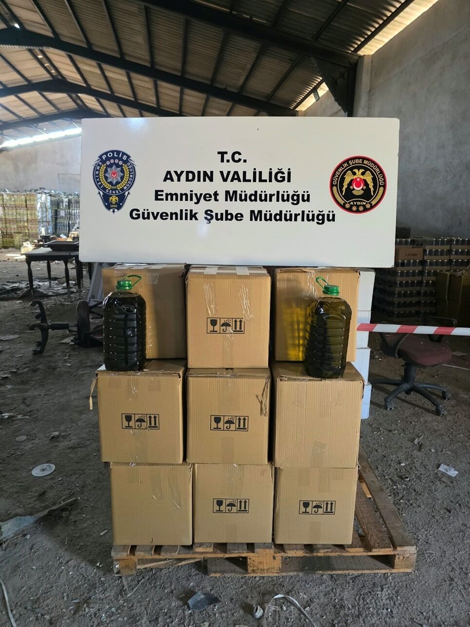 Aydinda Sahte Zeytinyagi Operasyonu 2 Milyon Liralik Urun El 686251 B317Fe