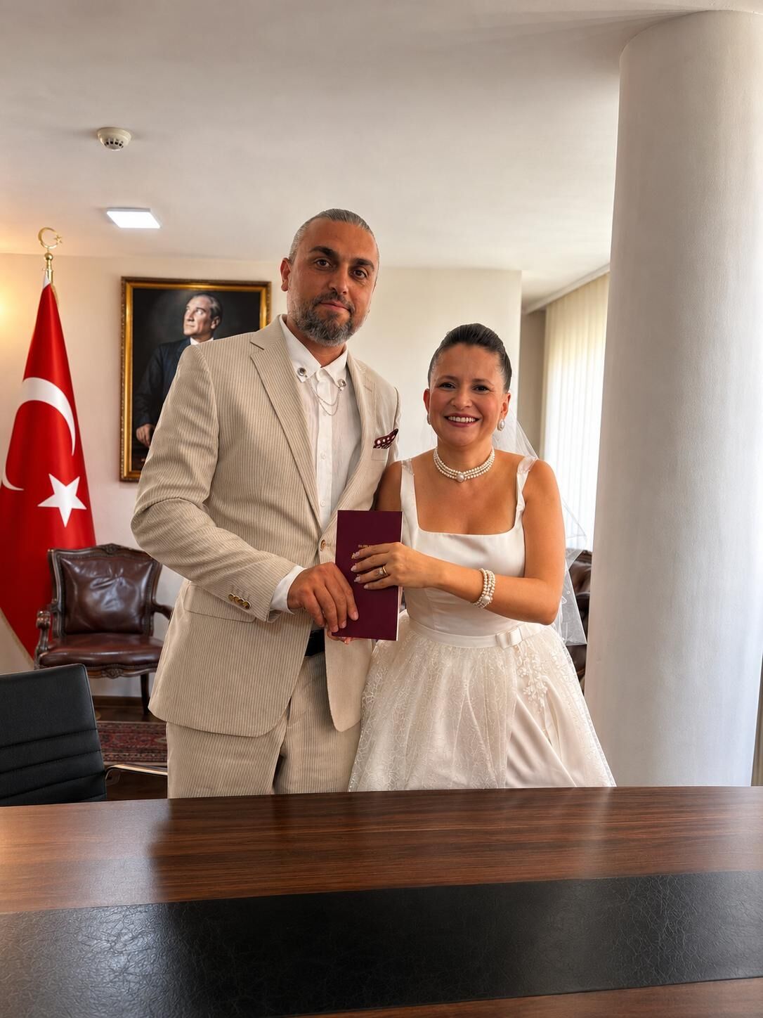 Aydinli Mudur Arzu Akar Baba Ocagi Kosovada Evlendi 688926 206B93
